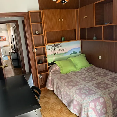 Apartment Piso Centro Estacion De Autobuses-tren Con Garaje *