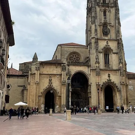 Apartamento Piso Centro Estacion De Autobuses-tren Con Garaje Oviedo