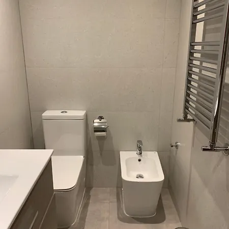 Piso Centro Estacion De Autobuses-tren Con Garaje