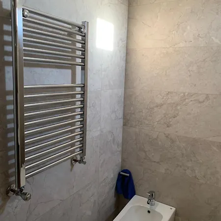 Piso Centro Estacion De Autobuses-tren Con Garaje Apartamento Oviedo