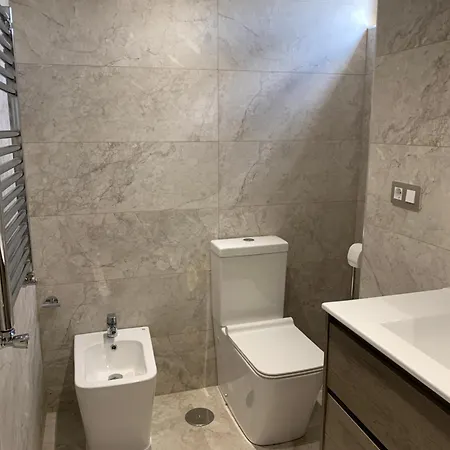 Piso Centro Estacion De Autobuses-tren Con Garaje