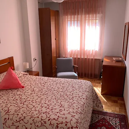 Piso Centro Estacion De Autobuses-tren Con Garaje Apartamento Oviedo