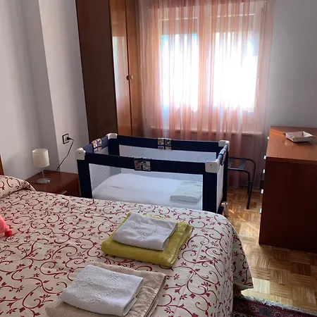 Piso Centro Estacion De Autobuses-tren Con Garaje Apartamento