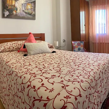 Piso Centro Estacion De Autobuses-tren Con Garaje Apartamento *