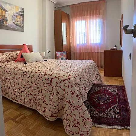 Piso Centro Estacion De Autobuses-tren Con Garaje Apartamento