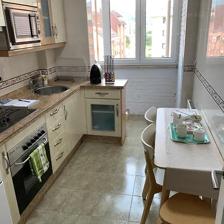 Piso Centro Estacion De Autobuses-tren Con Garaje Apartamento *