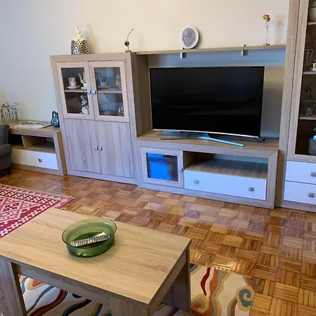 Piso Centro Estacion De Autobuses-tren Con Garaje Apartamento Oviedo