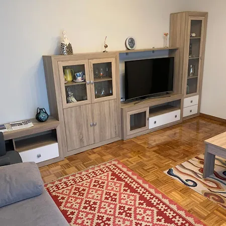 Piso Centro Estacion De Autobuses-tren Con Garaje *