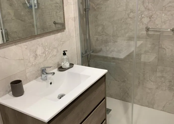 Piso Centro Estacion De Autobuses-tren Con Garaje Appartement