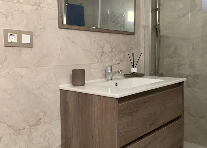 Piso Centro Estacion De Autobuses-tren Con Garaje Appartement Oviedo