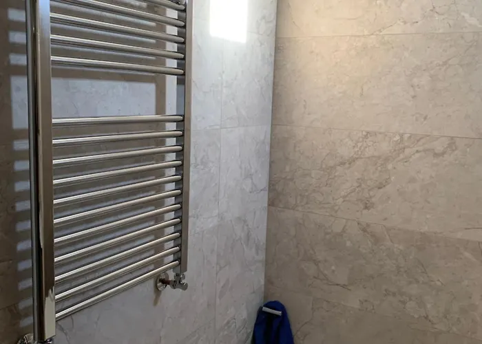 Piso Centro Estacion De Autobuses-tren Con Garaje Appartement Oviedo