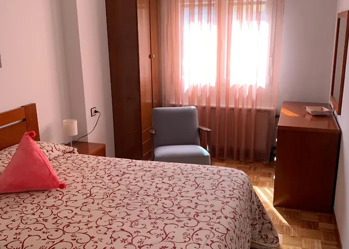 Piso Centro Estacion De Autobuses-tren Con Garaje Appartement Oviedo