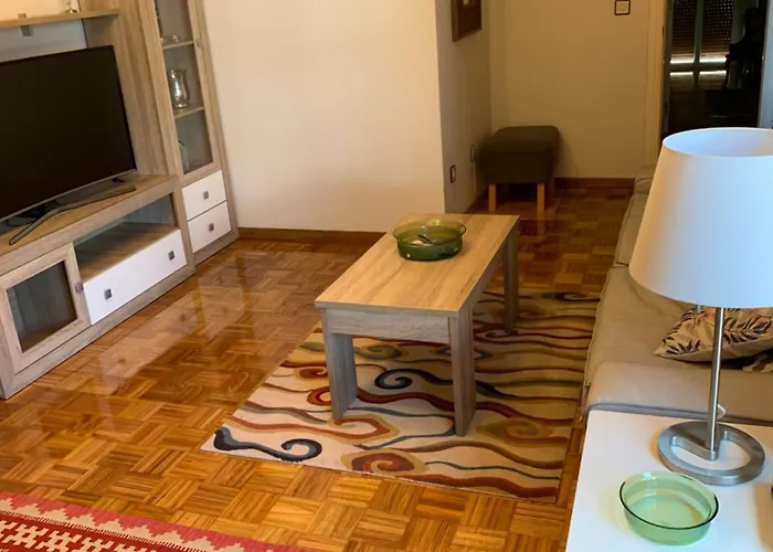 Piso Centro Estacion De Autobuses-tren Con Garaje Appartement